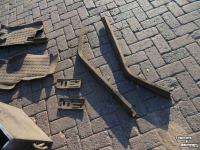 Used parts for tractors International comforr 2000 cabine