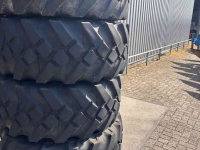 Wheels, Tyres, Rims & Dual spacers BKT 445/65R22.5 Multimax 4 stuks