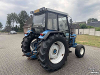 Tractor Ford 4830 16-speed Dual Power