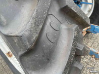 Tractor Ford 4830 16-speed dual power