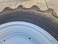 Wheels, Tyres, Rims & Dual spacers BKT 460/85R38 en 380/85R28 BKT Agrimax