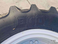 Wheels, Tyres, Rims & Dual spacers BKT 460/85R38 en 380/85R28 BKT Agrimax