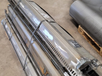 Diverse used spare-parts  130 rietklep voor herder klepelbak