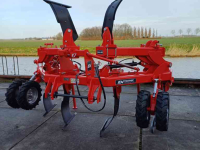 Deep subsoiler ADV Technik woeler in V vorm