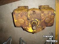 Diverse used spare-parts Herder tk tandwielkast van een herder mb