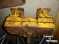 Diverse used spare-parts Herder tk tandwielkast van een herder mb