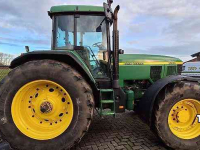 Tractor John Deere 7710