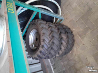 Wheels, Tyres, Rims & Dual spacers BKT 4-gaats velg met banden 7.00R12