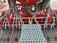 Seed Drill Combination Kverneland Pneumatic DE-S Zaaicombinatie  Met Lely Rotorkopeg