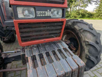 Tractor Case-IH 833