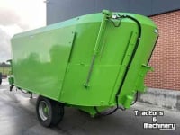 Vertical feed mixer Faresin Voermengwagen