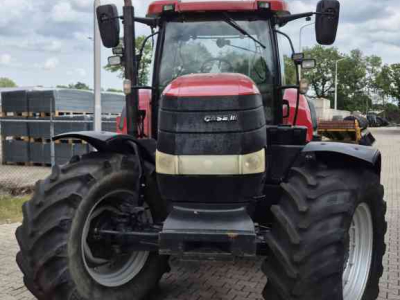 Tractor Case-IH Puma 185 FP 50 Kmh. Lucht, geveerde vooras en cabine.