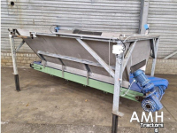 Bulk box tipper  Bunker met uitvoerband+kantelaar – complete set,  Dosierbunker mit Austragsband inklusive Kistenkipper (Komplettset)