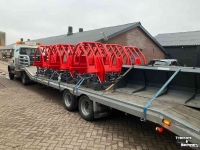 Other attachments and accessories  Aanbouwdelen Grondbakken puinrieken tegelrieken vlakramen balenklemmen palletvorken