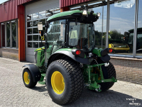 Small-track Tractor John Deere 4066R