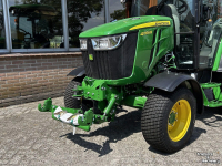Small-track Tractor John Deere 4066R