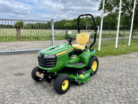 Ride-on mower John Deere X940