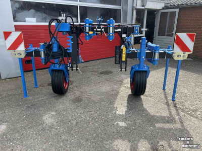Inter-row cultivator Lemken EC-Steer 7 + IC-Light