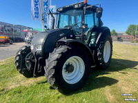 Tractor Valtra N121