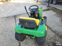 Ride-on mower John Deere zitmaaier LT 133