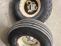 Wheels, Tyres, Rims & Dual spacers International set brede voorbanden 2wd, op velg, 11.5/80-15.3