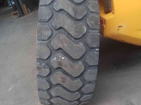 Wheels, Tyres, Rims & Dual spacers Bridgestone 20.5R25
