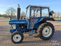 Tractor Ford 3910