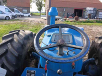 Tractor  1124