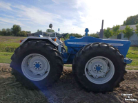 Tractor  1124