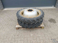 Wheels, Tyres, Rims & Dual spacers Case-IH Cultuur wielen 9.5 R32