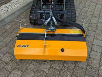 Other cleaning and sweeping machines and accessories Giant veegmachine mini 120cm
