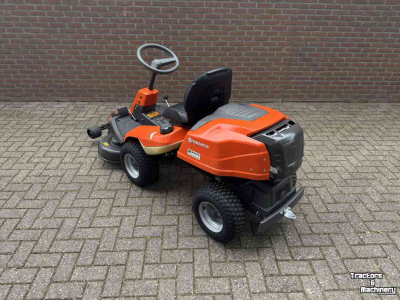 Ride-on mower Husqvarna R213C