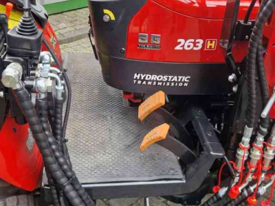 Horticultural Tractors Captain D263H