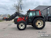 Tractor Valtra 6650 Hitech voorlader, vloeistokoppeling