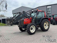 Tractor Valtra 6650 Hitech voorlader, vloeistokoppeling