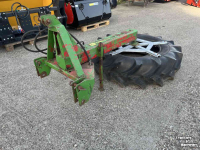 Feed sweeper wheel  Voerveegband
