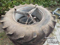 Wheels, Tyres, Rims & Dual spacers Vredestein 16.9-34" op 3 ster molcon velg