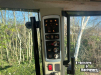 Tractor Massey Ferguson 5613  EFFICIENT