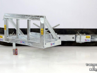 Rubber yard scraper Qmac 210 MECH SCHUIN+HOEK MACKS 227