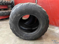 Wheels, Tyres, Rims & Dual spacers Vredestein 710/40R22.5 FlotationPRO