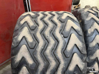 Wheels, Tyres, Rims & Dual spacers Vredestein 710/40R22.5 FlotationPRO