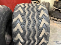 Wheels, Tyres, Rims & Dual spacers Vredestein 710/40R22.5 FlotationPRO