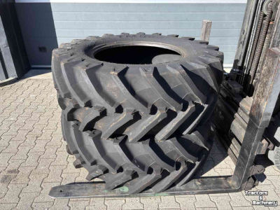 Wheels, Tyres, Rims & Dual spacers Trelleborg 540/65R30 TM800 Nieuw