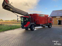 Self-propelled feed mixer RMH Mixellent 24