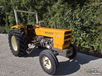 Tractor Renault 551
