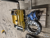 Diverse used spare-parts  Herder draaikrans voor giek