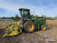 Forage-harvester John Deere 6810
