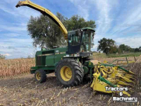 Forage-harvester John Deere 6810