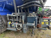 Slurry tank Veenhuis THDG 18000 mest tank wegen en monsteren