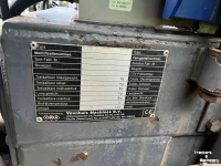 Slurry tank Veenhuis THDG 18000 mest tank wegen en monsteren